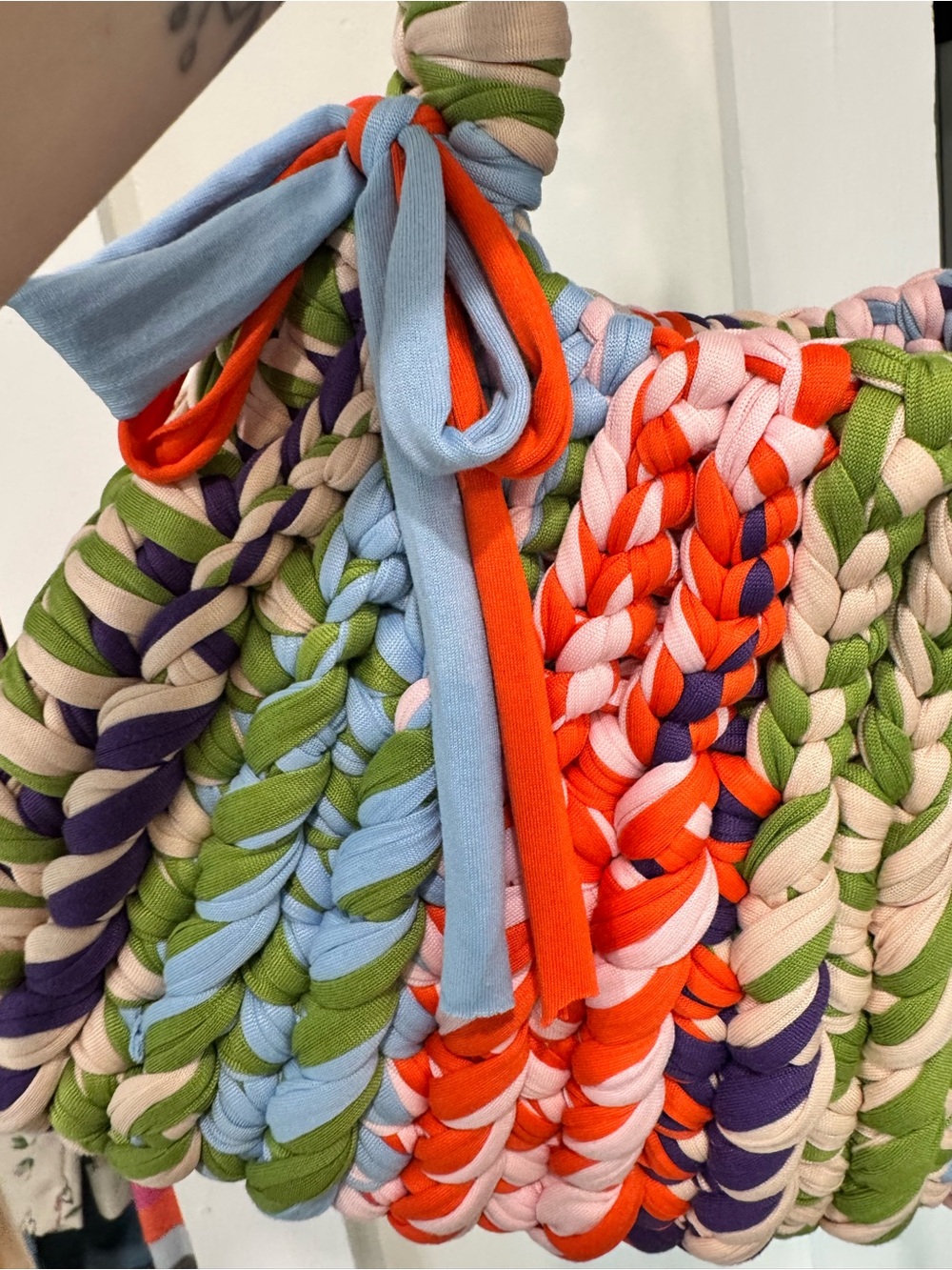 Handwoven Multi-Color Shoulder Bag - Vibrant Braided Tote - Picture 4 of 5
